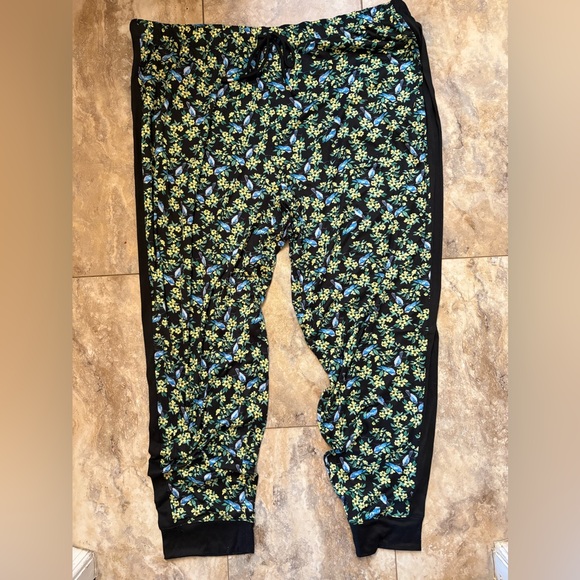 NWOT Cuddl Duds Plus Size Floral Short Sleeve Pajama Set Women’s 3X - Picture 5 of 11